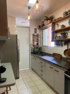 Quarto ricamente decorado em área nobre - 6