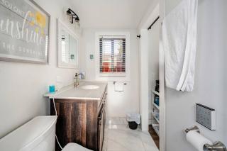 Stunning Historical Hill Hideout - 6