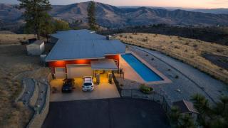 Alpine Luxury Chelan Vacation Rentals - 1