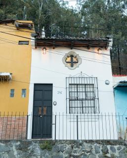 Boutique Loft with Terrace and Volcano View in Antigua - 8