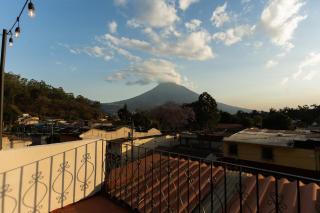 Central Loft with Terrace & Volcano View in Antigua - 0