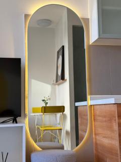 Condo with Pool Access Near BGC and Makati - 4