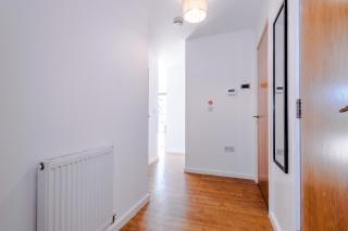 Stylish MCR 1BR Apt Etihad Coop Live Parking - 4