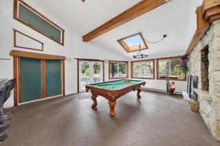 Rustic Farm House with Pool , Hot Tub , Sauna - Events Allowed - 7