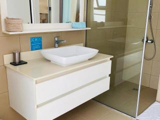 Appt avec jardin, 300m des plus belles plages - 1