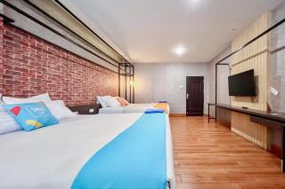 SANS Vibes Millenium Inn Medan - 1