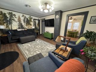 The Renovated Farmhouse at Seneca Rocks - 6