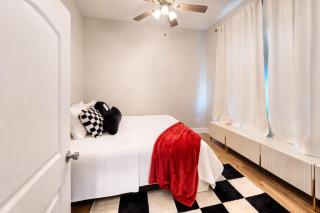 The Matt Winn Suite A Cozy Modern Brick Home - 0