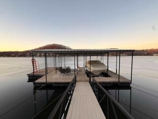 Lucky Duck Lakefront Fire Pit - 6