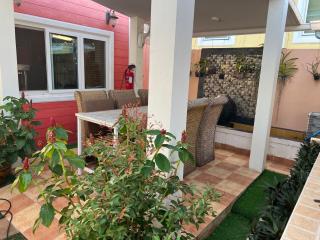 Charming quirky Thai style house - 7