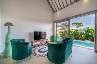 La Palma - Spacious 2BR Villa with Large Pool in Canggu - 3