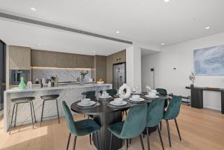 Complete Host Paragon Apartments - 7