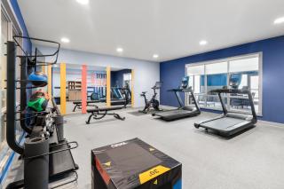 Hampton Inn & Suites New Castle, PA - 1