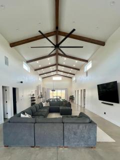 Yuba Lake Barndominium Resort - 9