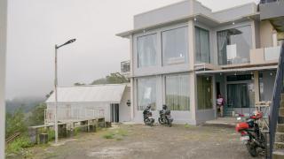 Tugu Langit Villa & Homestay - 7