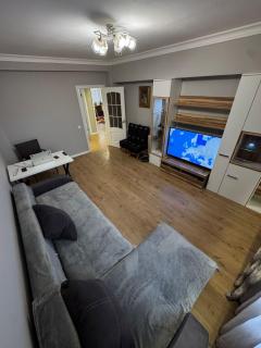 Двухкомнатная квартира в центре - 0