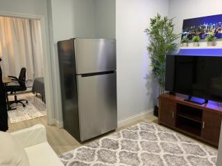 East NY Urban Retreat - 5