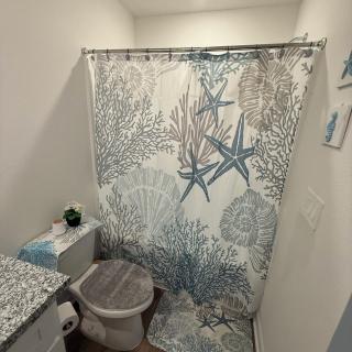 Sweet Southern Breeze 3 Bedroom Coastal Getaway - 2