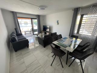 Queen's Villa - Pereybère - 700m from the Public Beach - Swimming-Pool - 2