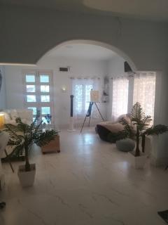 Beautiful 1-bed Apartment-Suite Kolkata near Airport - 0