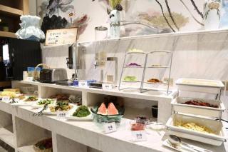 East Queen Hotel (Xi'an Beimen Metro Station) - 4