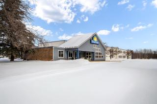 Days Inn by Wyndham International Falls - 9
