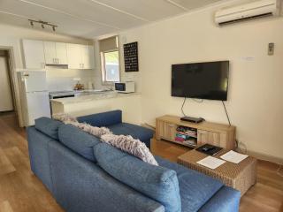 Russell Falls Holiday Cottages - 6