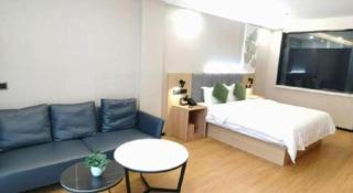 GreenTree Inn Express Zhangjiagang Hexing Town Shazhou Professional Institue of Technology - 1