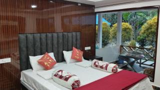 Blue Sea Beach Bungalows - 3