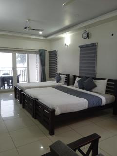 Edayan Meadows - 4-Bedroom Private Pool Villa in Vagamon - 5