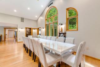 Poconos Villa arcade movie theater hot tub 20ppl - 3