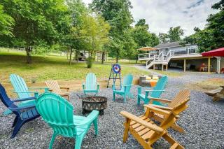 Stonefire pizza oven frisbee golf and pond - 3