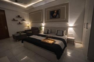 Velvet Wines Studio - Silver Serenity - 7