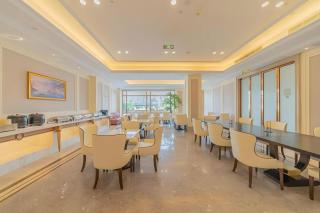 Vienna Hotel Chongqing West Station Square - 6