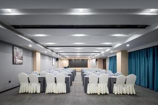 VX Hotel Wuhan Optics Valley Yangjia Bay Metro Station - 9