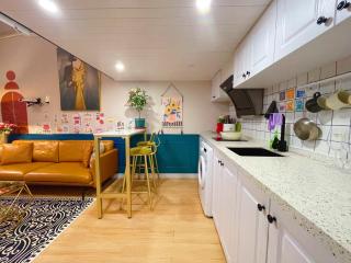 Shanghai Hills & ZINN City Bnb Near Line13 Mid Huaihai Rd & Changle Rd - 5