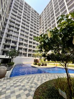 RM 1463 Josephine Suites Shore 2 Residences by Prime Stay MOA - 2