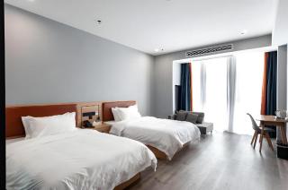 Borrman Hotel Jiangyin Zhouzhuang - 9