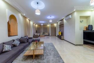 Luxury 5BR Villa Marrakech Pool & Garden - 7