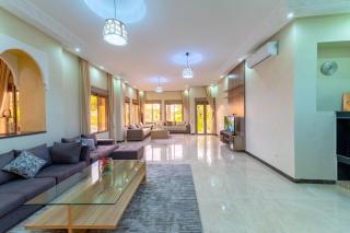 Luxury 5BR Villa Marrakech Pool & Garden - 1