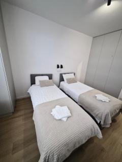 APARTAMENT 4 bed 2 room WARSAW - 7