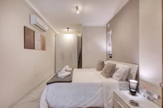 Misfits Studio Suites 2 by Solea Holiday Homes - 9