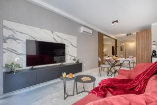 Misfits Studio Suites 2 by Solea Holiday Homes - 6