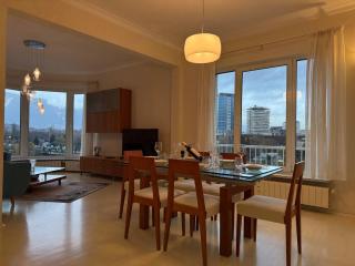 Cosher | Iconic NDK Views • Huge Windows • Center - 4