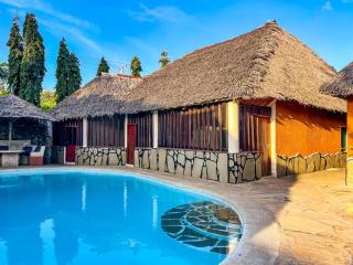 D Camp And Cottages - 8