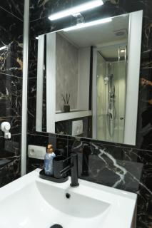 Elegant 5 BR Apartment at Ghent's Core - Gante - 3