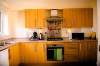 House - Sleeps 7 - Parking - 10Min Drive to Centre - 8