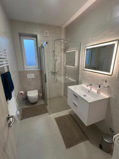 Karl Street Home - 4