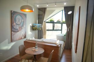 Retreat Apartments - 9