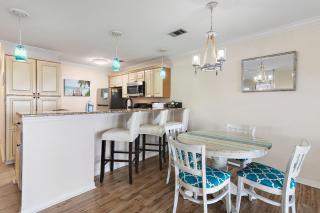 Seascape Lakefront Villas 189- Don't Worry, Beach Happy - Destin - 3